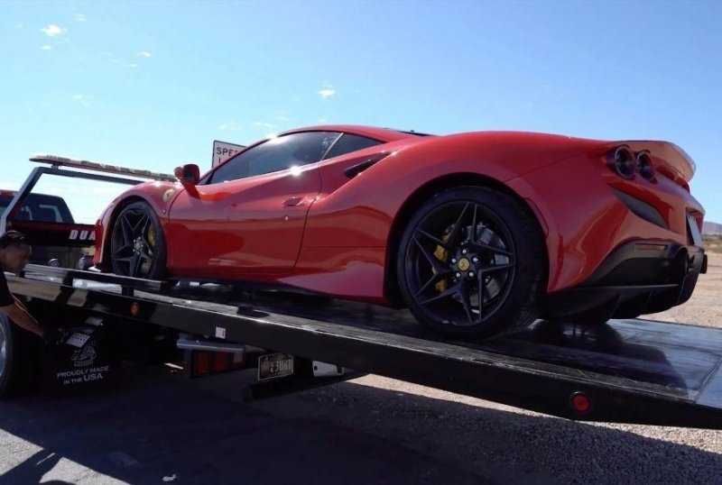 Американец арендовал новый Ferrari F8 Tributo и почти сразу попал в серьезную аварию