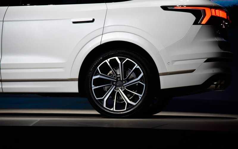 
            Китайский Lynk & Co представил флагманский кроссовер на базе Volvo
        
