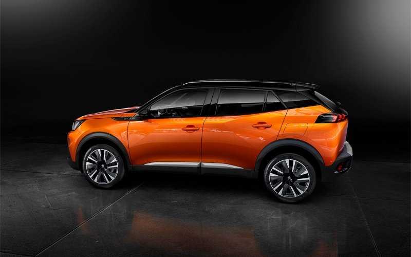 Названы российские цены на самый мощный Peugeot 2008