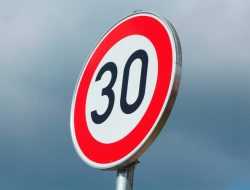 В ГИБДД поддержали идею снизить скорость автомобилей в городах