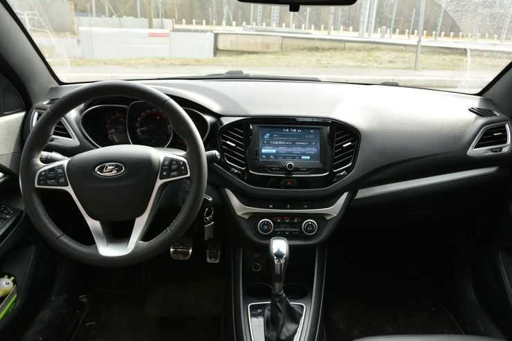 Чем LADA Vesta «берет» Hyundai Solaris, KIA Rio и Skoda Rapid