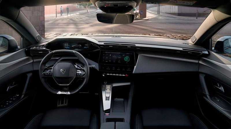 
            Peugeot представил новый универсал 308 SW
        