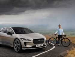 Электрический кроссовер Jaguar принял участие в «Эверестинге»