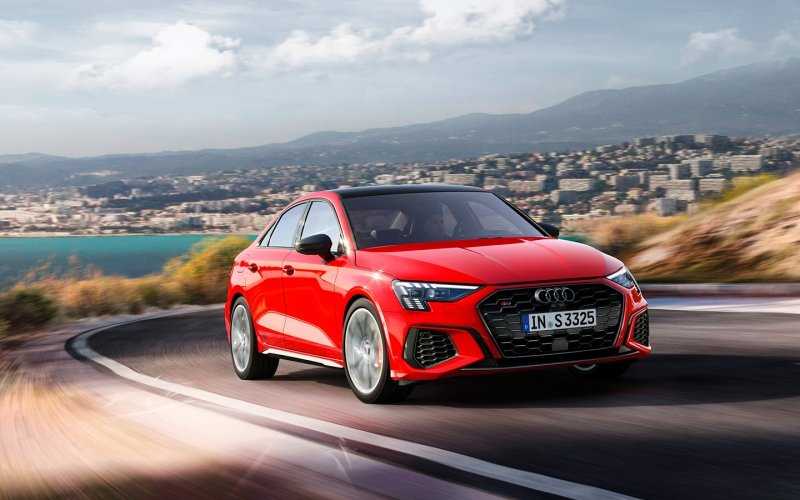 
            Audi привезла в Россию 290-сильные хэтчбеки и седаны S3 нового поколения
        