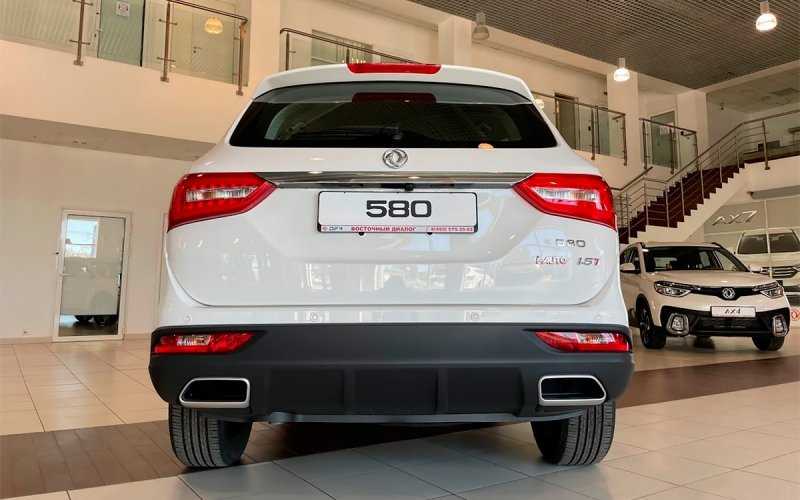 Dongfeng привез в Россию кроссовер DFM 580 с турбомотором и вариатором