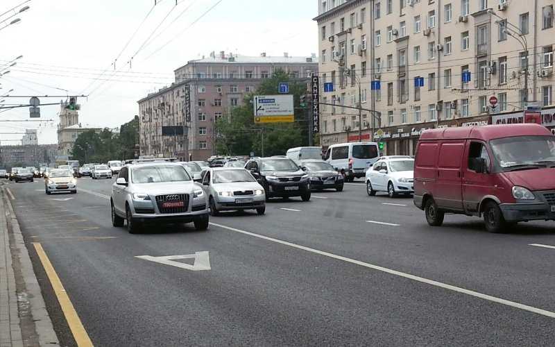 
            «Нарушители должны всем уступать». Верховный суд испугал обочечников
        