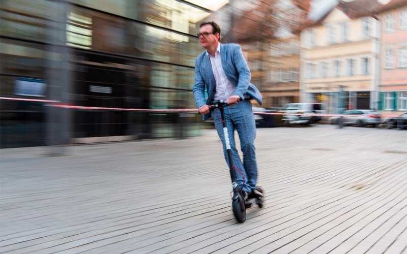 
            В ГИБДД перечислили правила для самокатов, гироскутеров и моноколес
        