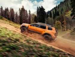 Обновленный кроссовер Dacia Duster показали на видео
