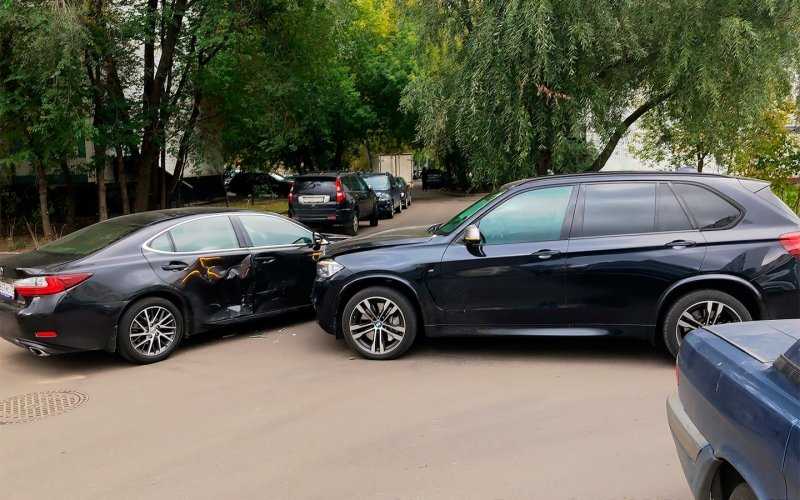 
            В ГИБДД рассказали о случаях мошенничества при оформлении мелких ДТП
        