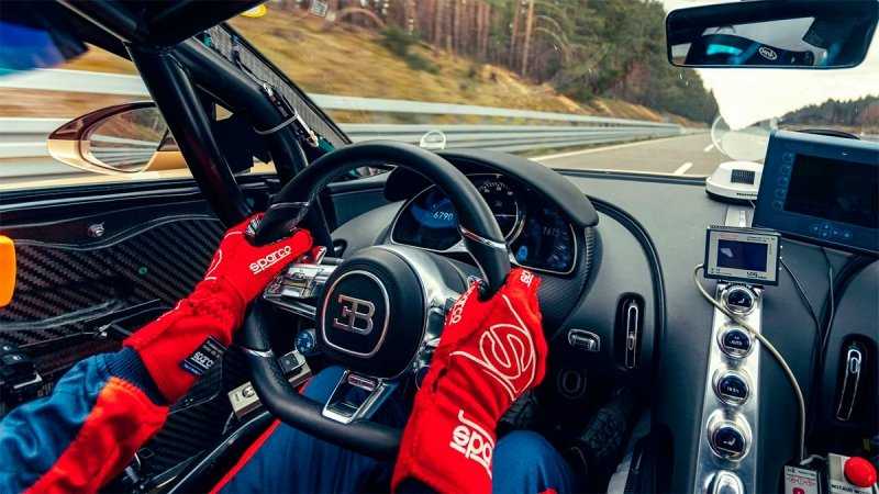 
            Bugatti разогнала новую версию Chiron до 440 км/ч во время тестов
        