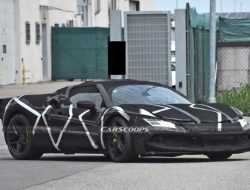 Ferrari раскрыла дату премьеры нового гибридного суперкара