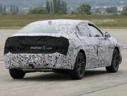 Ford вывела на тесты кросс-купе, которое придет на смену Mondeo