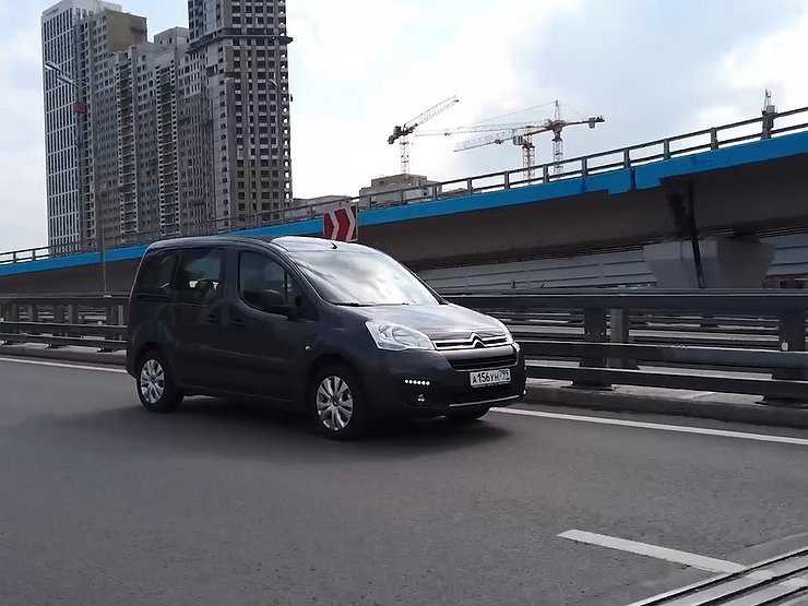 Французский камбэк &mdash; видео тест-драйв компактвэна Citroёn Berlingo Multispace