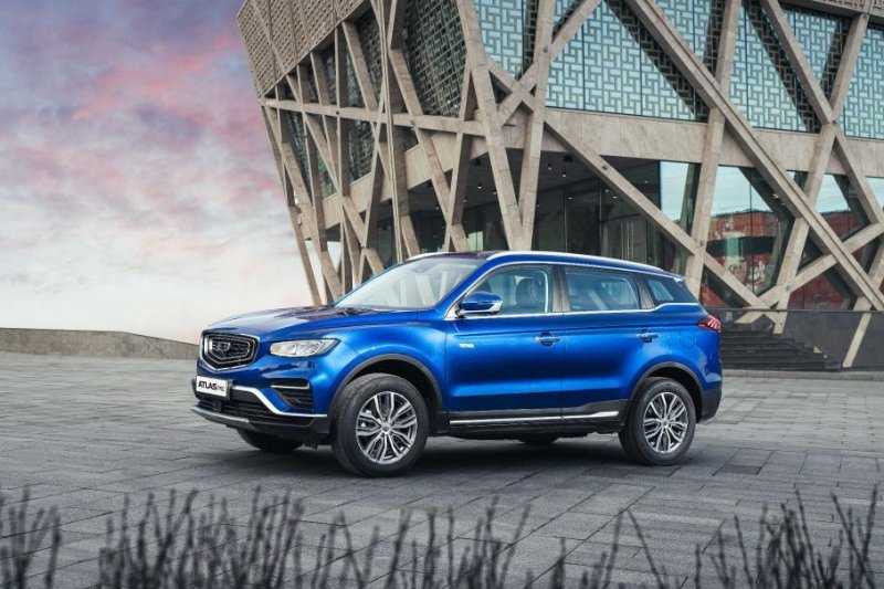 Geely Atlas Pro станет первым китайским автомобилем с &laquo;мягким&raquo; гибридом в России