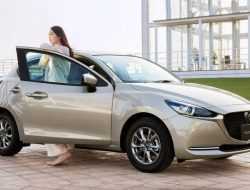 Хэтчбек Mazda2 обновился и стал еще экономичнее