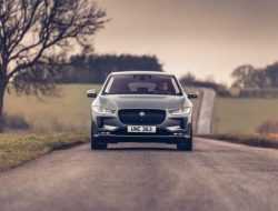 Jaguar оставит в модельном ряду только один кроссовер
