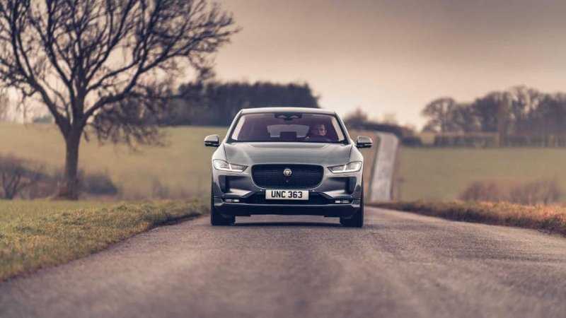 Jaguar оставит в модельном ряду только один кроссовер