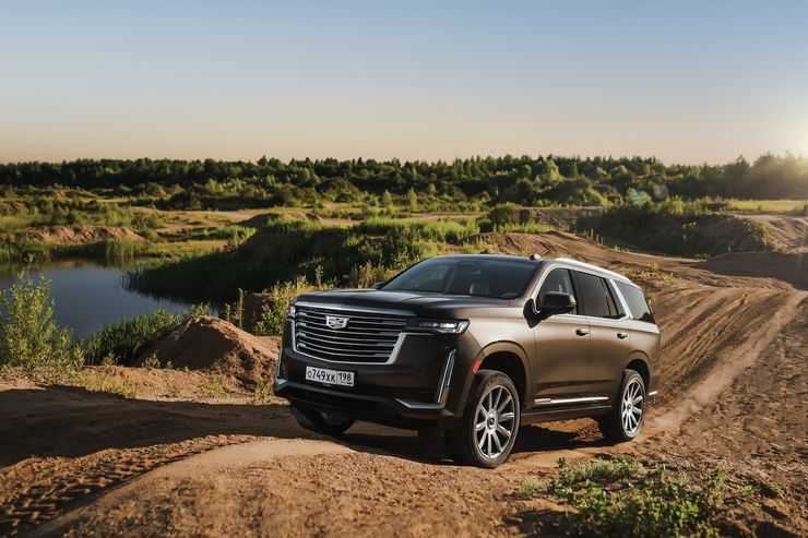 Когда понты не дороже денег: первый тест-драйв нового Cadillac Escalade
