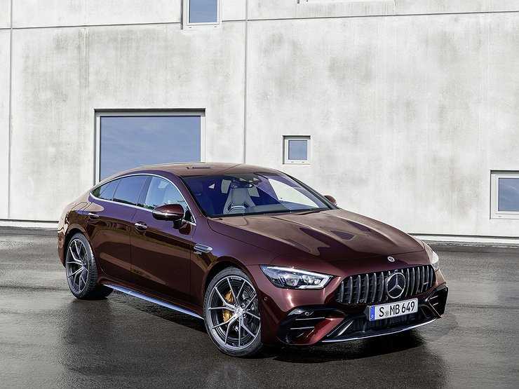 Лифтбек Mercedes-AMG GT пережил &laquo;модное обновление&raquo;