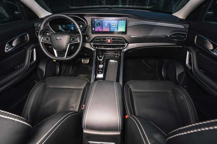 Maserati по-китайски: первый тест-драйв нового кроссовера JAC S7