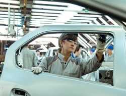 На АВТОВАЗе сменился президент и остановились конвейеры