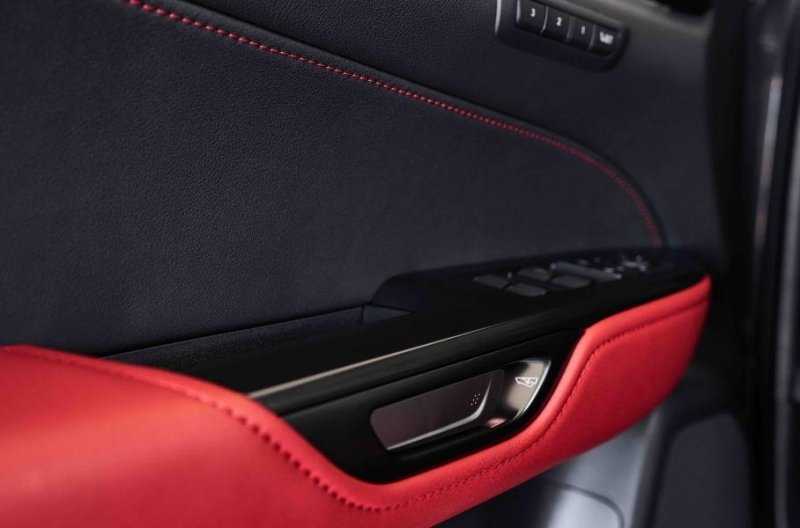 Новый Lexus NX обзавелся турбомотором 2.4 и отличился дизайном интерьера