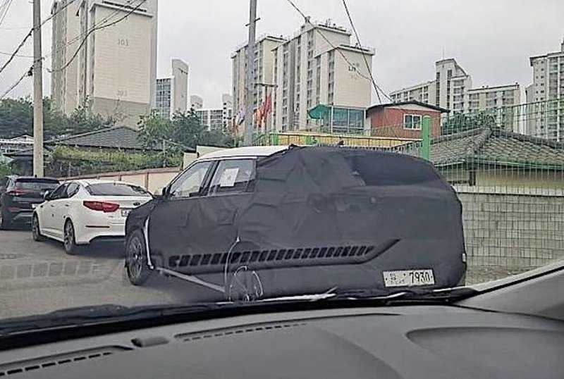 Появилась фотография загадочного корейского кроссовера