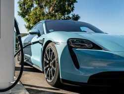 Porsche выпустит дешевую альтернативу Taycan