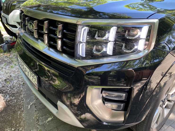 Приказано выжить: сравнительный тест Toyota Land Cruiser Prado и Kia Mohave