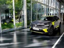 Renault раскрыла подробности об электрическом MeganE