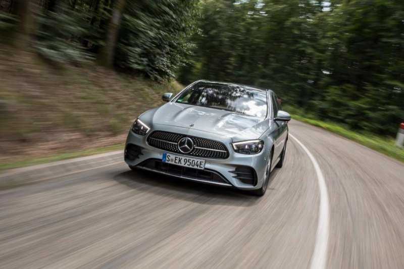 Российские Mercedes-Benz прибавили в цене до 730 тысяч рублей