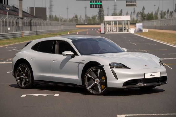 Самый быстрый тест-драйв самых быстрых Porsche на треке «Формулы 1»