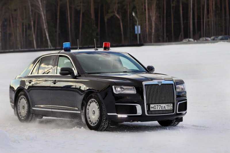 Стала известна стоимость страхового полиса на Aurus Senat