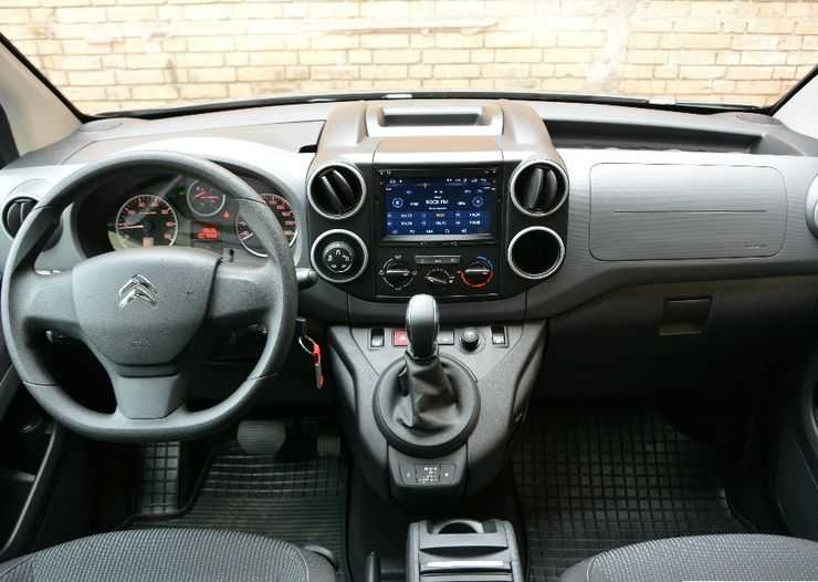 Тест-драйв Citroёn Berlingo Multispace: «умный» компактвэн для семьи