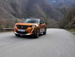 У российского Peugeot 2008 появится новая мощная версия