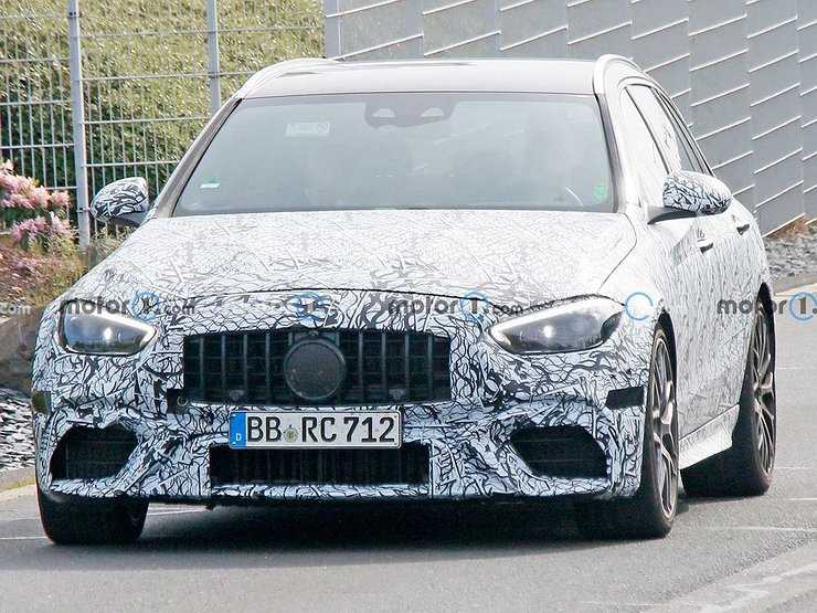 В сеть попали фото нового Mercedes-AMG C 63