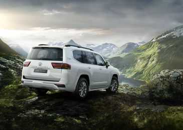 Все о новейшем Toyota Land Cruiser 300 для России