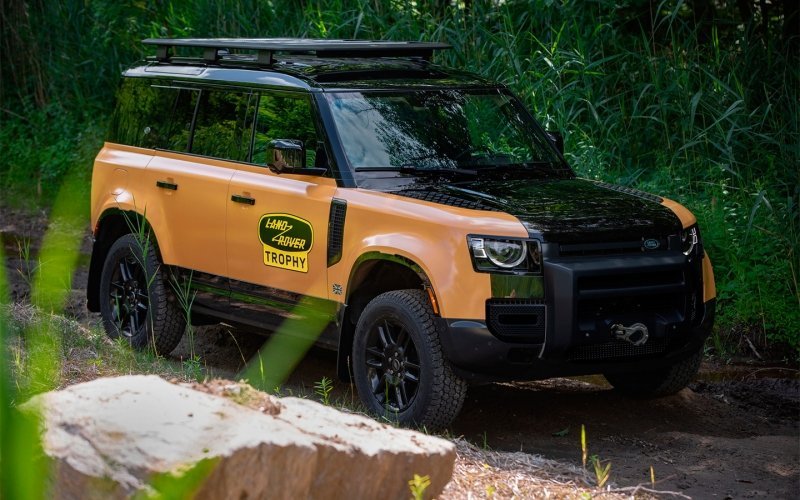 
            Новый Land Rover Defender получил версию для экспедиций
        