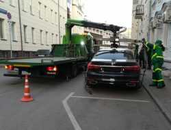 На штрафстоянки в Москве чаще других увозили BMW и Mercedes без номеров