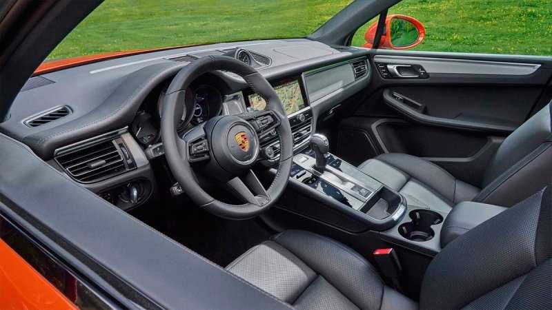 
            Porsche представил обновленный кроссовер Macan и назвал российские цены
        