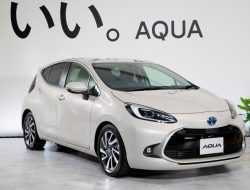 Toyota представила новый хэтчбек Aqua