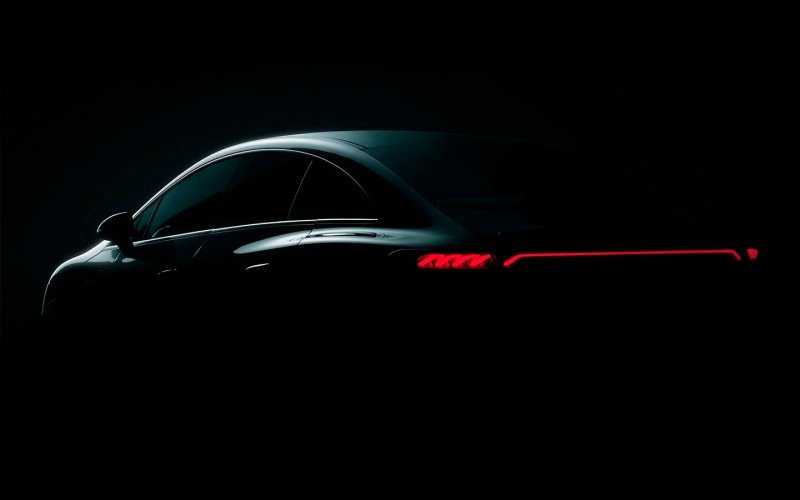 
            В сентябре Mercedes покажет седан EQE и еще несколько новинок
        