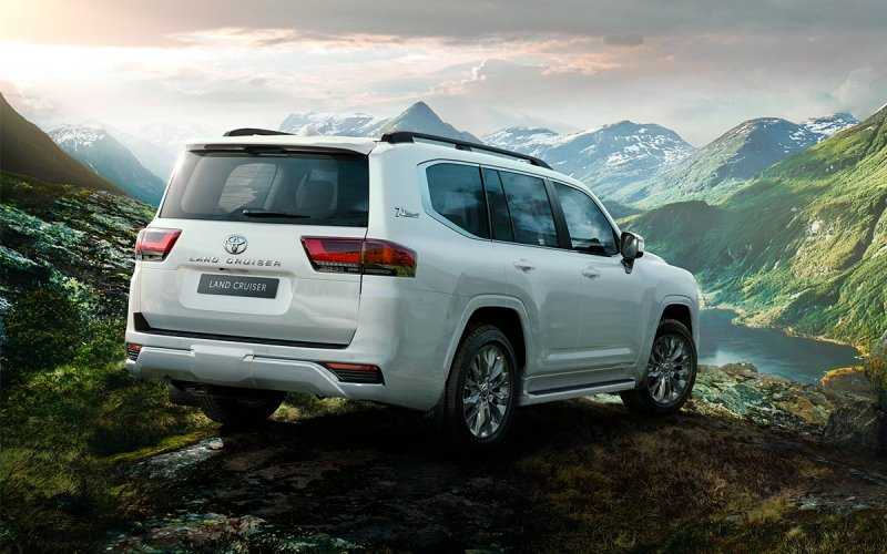 
            Toyota назвала российские цены на Land Cruiser 300
        