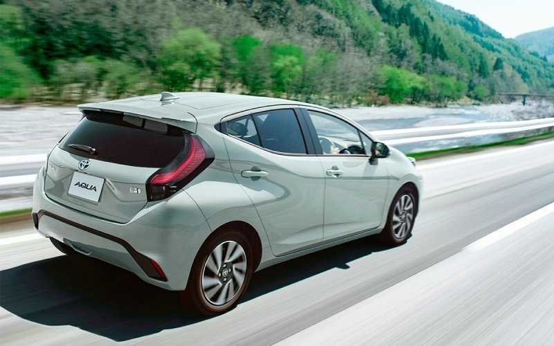 
            Toyota представила новый хэтчбек Aqua
        