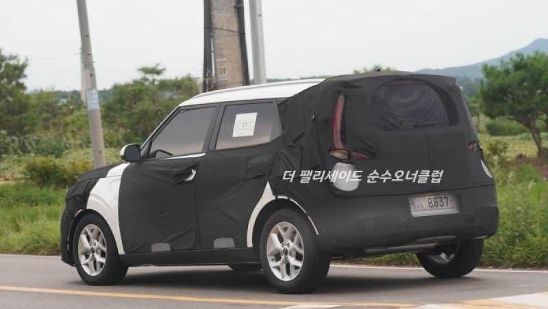 
            Обновленный Kia Soul впервые сфотографировали на испытаниях
        