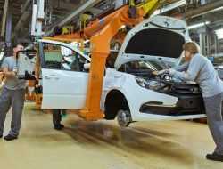 АвтоВАЗ приостановил производство второй раз за неделю