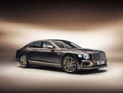 Bentley представила особую версию гибридного Flying Spur