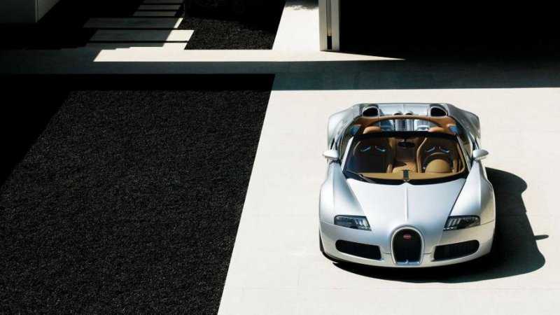 Bugatti отреставрировала и продала первый Veyron Grand Sport