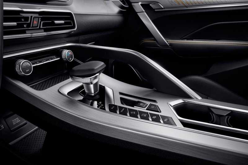 
            Geely обновила компактный кроссовер Coolray
        