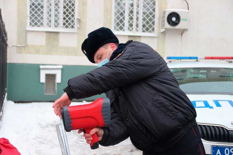 
            Курвиметр, люфтомер, тестер фар: в ГИБДД рассказали о необычных приборах
        